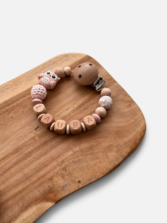 Schnullerkette ‚Eule‘ mit Namen personalisierbar | Buchenholz | braun & rosé