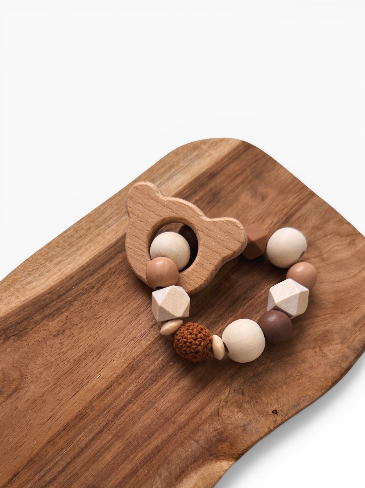 Bärenstark - Kinderwagenkette, Greifring & Schnullerkette | Teddybär | aus Holzperlen | gehäkelt | braun | mit Namen personalisierbar