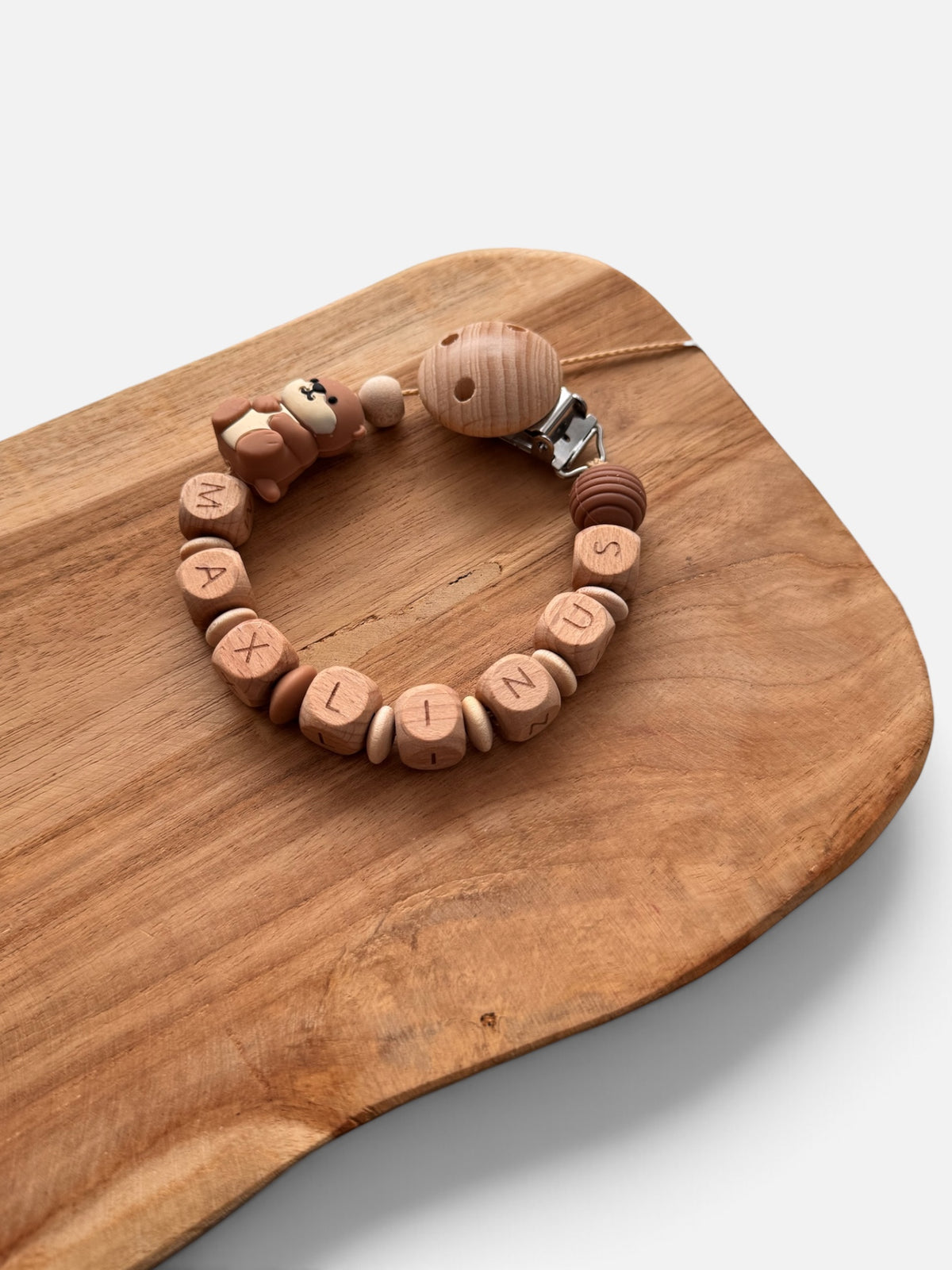 Otterliebe - Schnullerkette & Anhänger für Babyschale oder Spielbogen | aus Buchenholz mit Namen personalisierbar | Otter