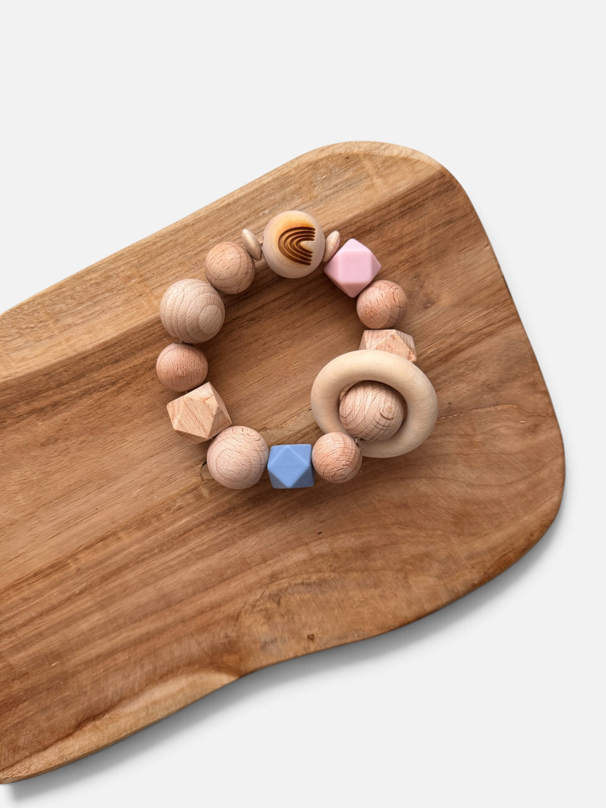 Regenbogenglück - Kinderwagenkette, Greifring & Schnullerkette | Regenbogen | aus Holzperlen | gehäkelt | rosa/blau/türkis | mit Namen personalisierbar