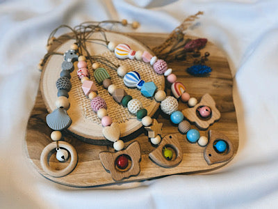 Anhänger für Babyschale / Spielbogen | Vogel | Schmetterling