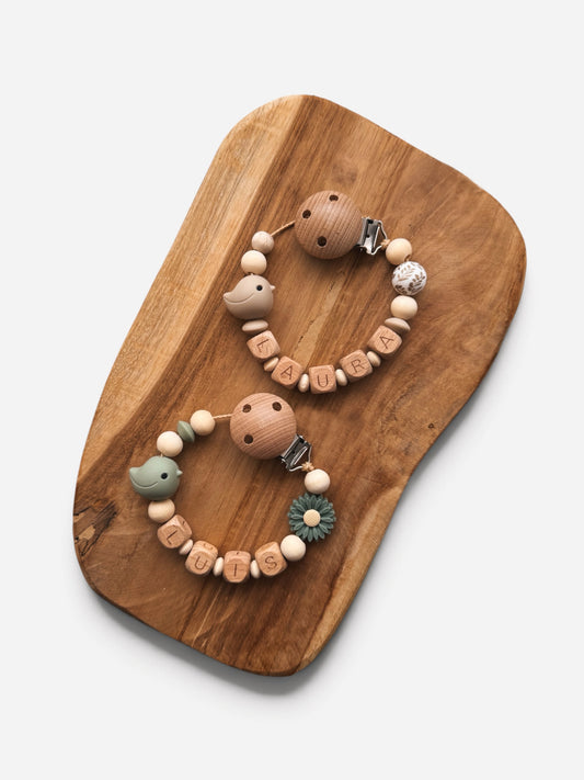 Schnullerkette Vogel mit Namen personalisierbar | Grün & beige