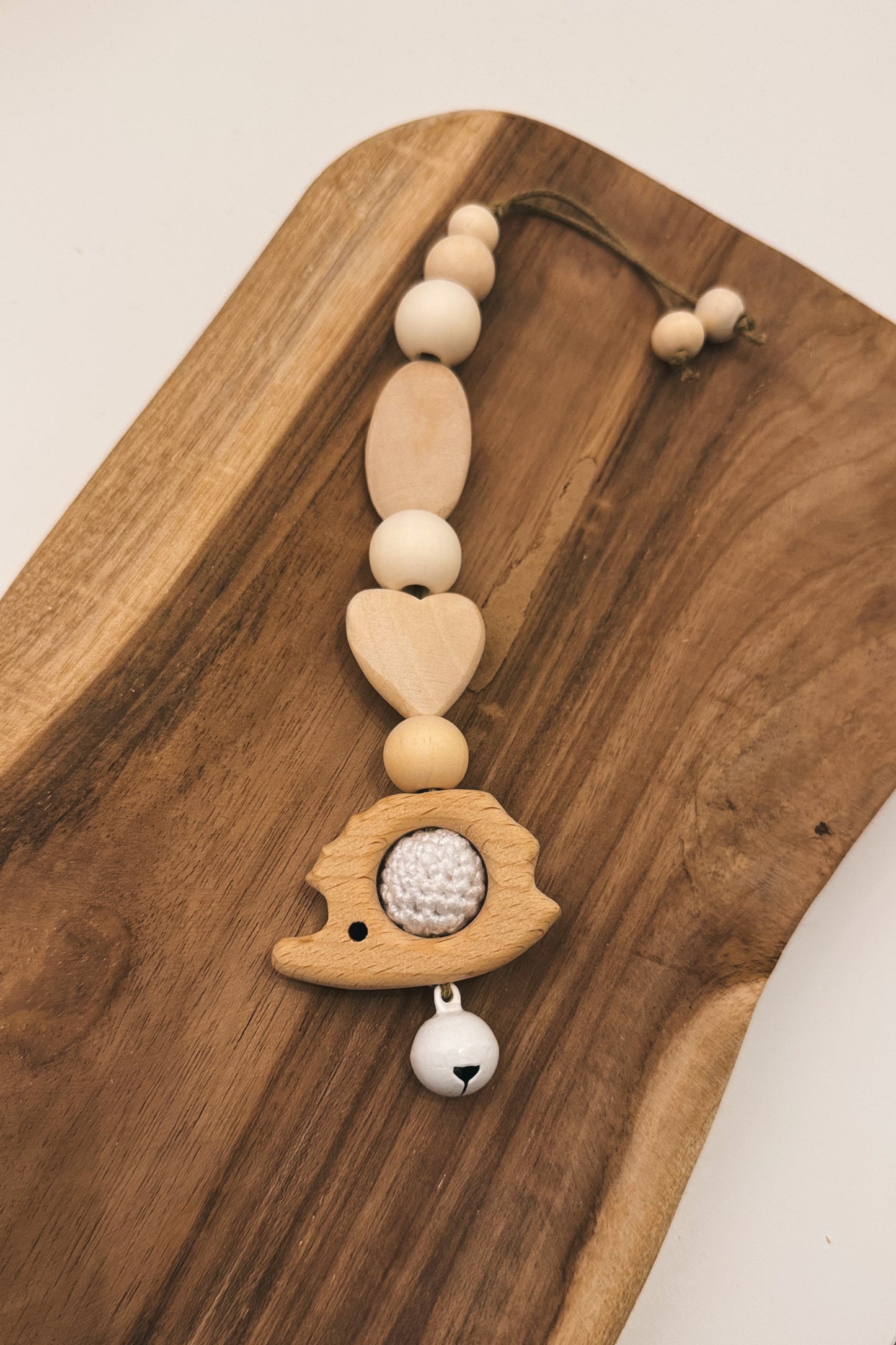 Set ‚Igel’ | Greifring | Babyschalenanhänger | Schnullerkette aus unbehandeltem Holz