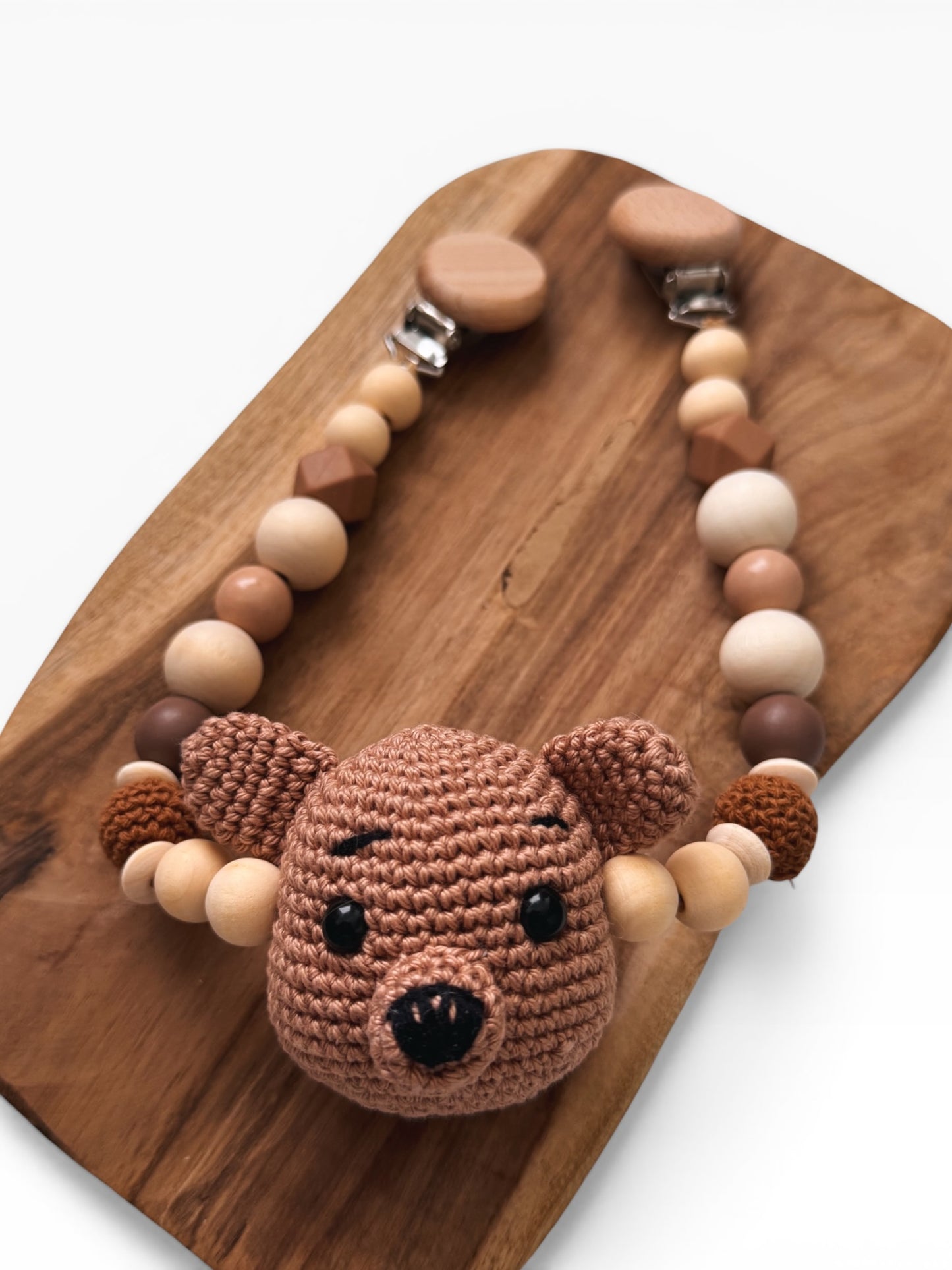 Bärenstark - Kinderwagenkette, Greifring & Schnullerkette | Teddybär | aus Holzperlen | gehäkelt | braun | mit Namen personalisierbar