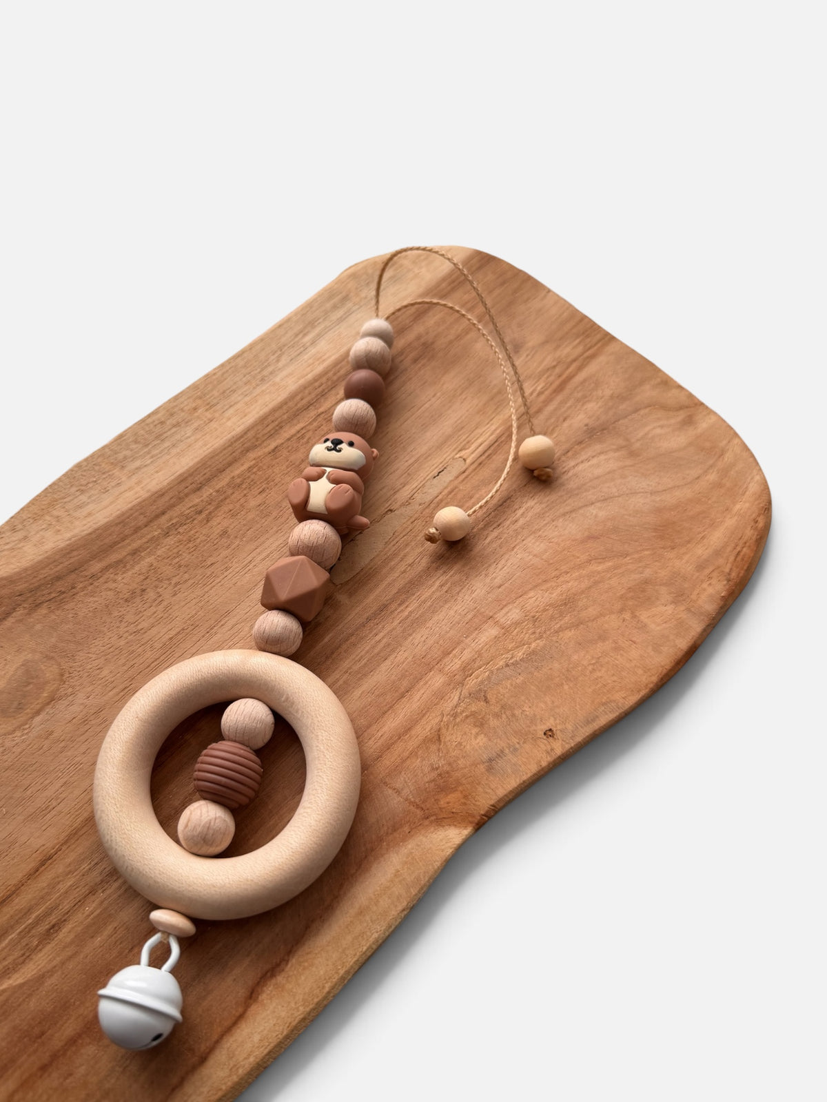 Otterliebe - Schnullerkette & Anhänger für Babyschale oder Spielbogen | aus Buchenholz mit Namen personalisierbar | Otter