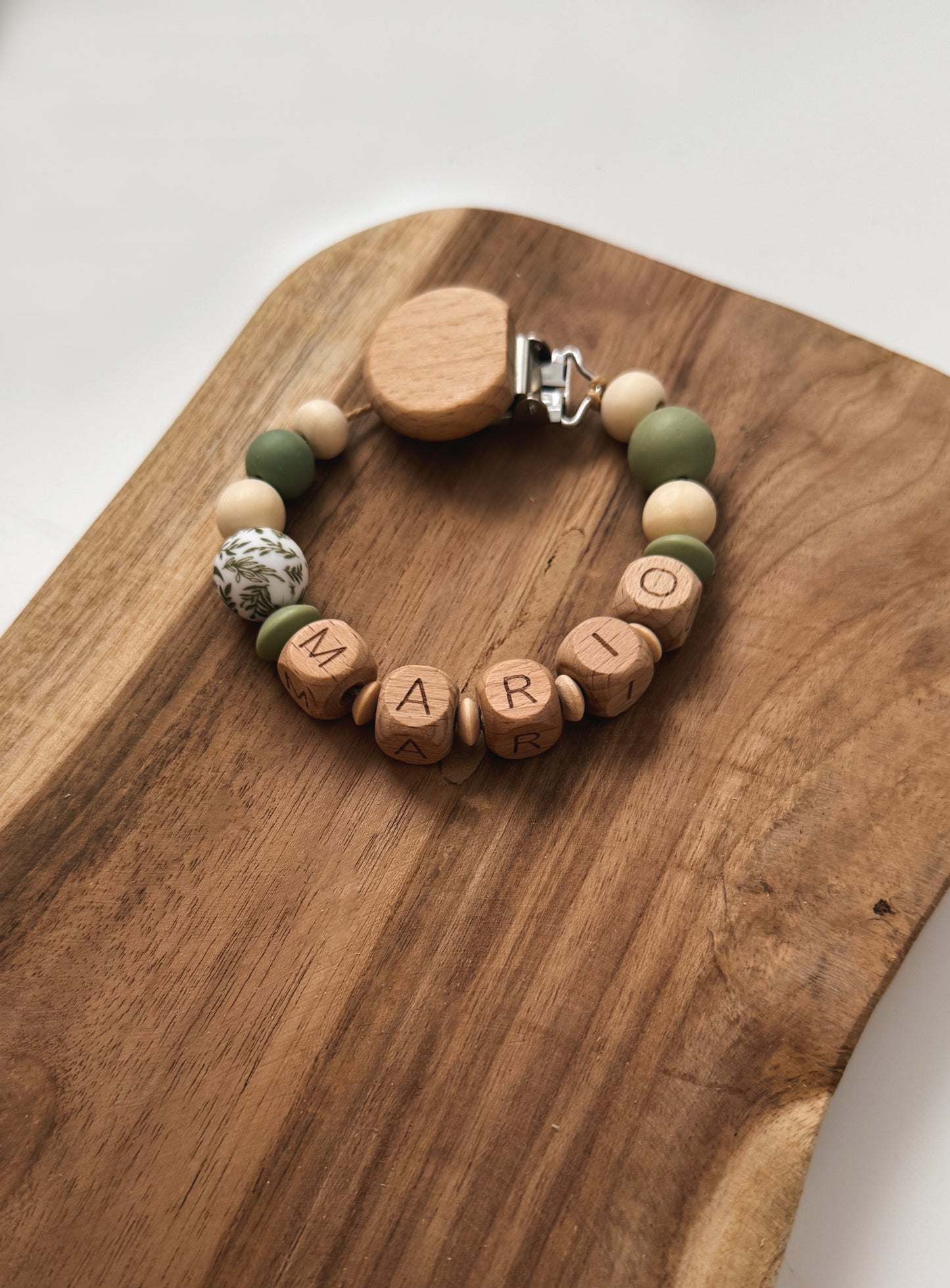 Schnullerkette, Greifring & Anhänger für Spielbogen/Babyschale Blätter | Grün - mit Namen personalisierbar