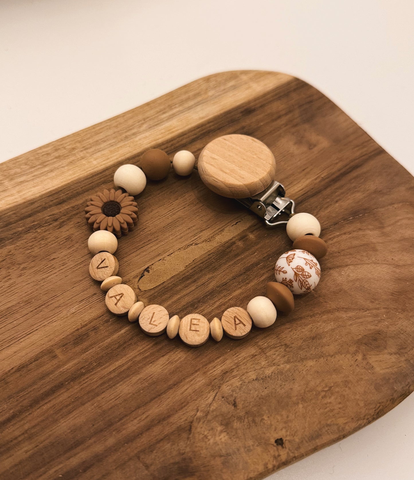 Schnullerkette mit Namen personalisierbar | Blumen | beige braun