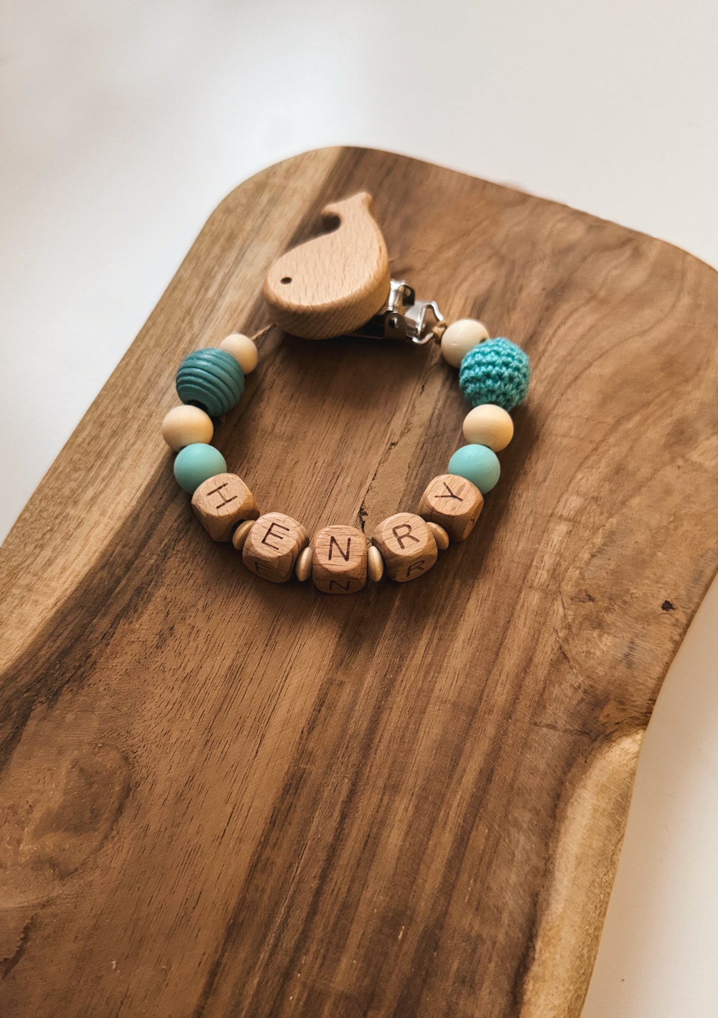 Schnullerkette mit Namen personalisierbar wal blau Geschenk zur Geburt oder Taufe Mädchen Junge Baby Silikonring aus Holzperlen mit häkelperle 
