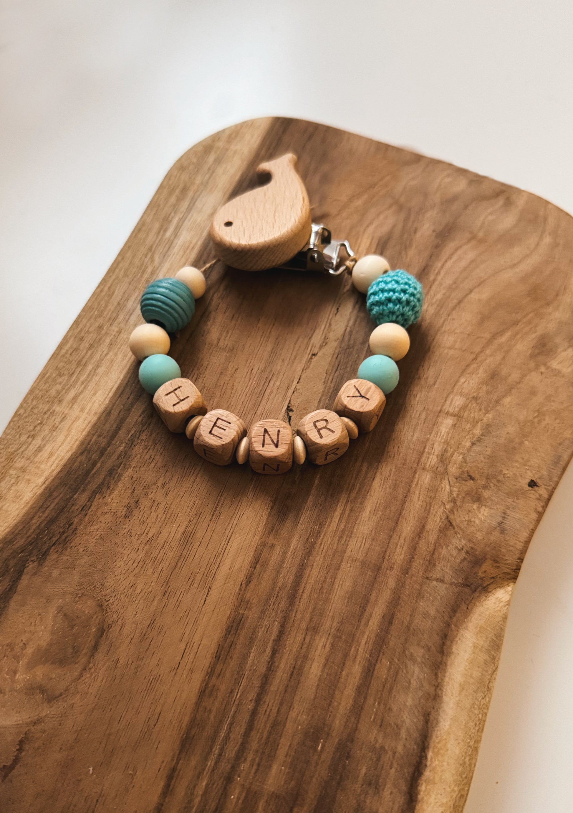 Schnullerkette mit Namen personalisierbar wal blau Geschenk zur Geburt oder Taufe Mädchen Junge Baby Silikonring aus Holzperlen mit häkelperle 