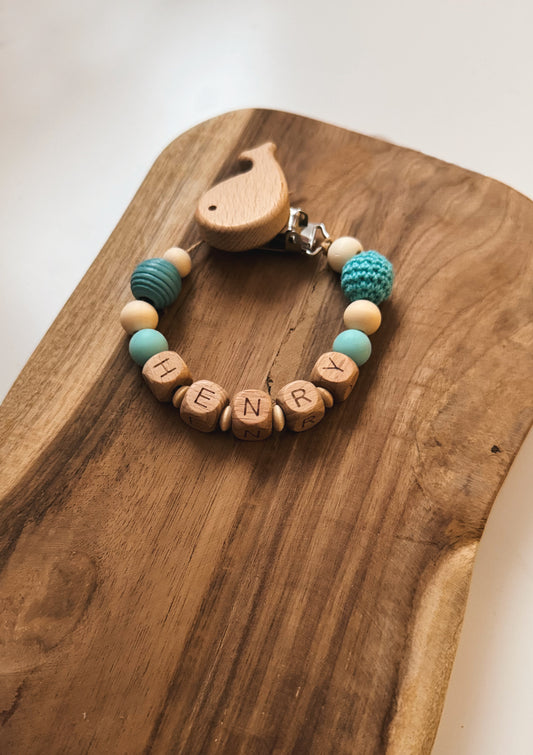 Schnullerkette mit Namen personalisierbar wal blau Geschenk zur Geburt oder Taufe Mädchen Junge Baby Silikonring aus Holzperlen mit häkelperle 