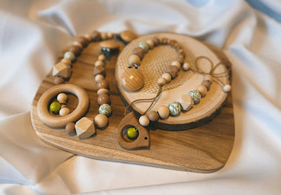 Babyschalenanhänger | Schnullerkette | Kinderwagenkette | Floral | Vogel | Glocke | mit Namen personalisierbar