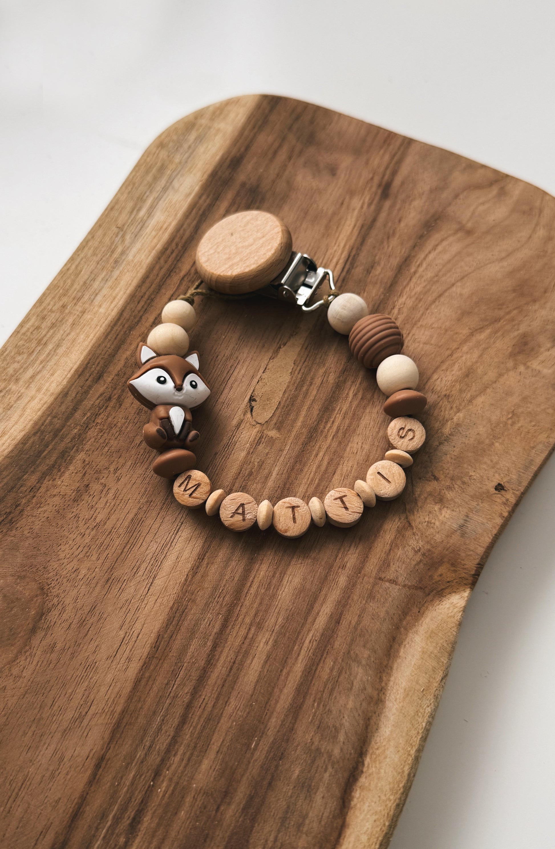 Schnullerkette Fuchs mit Namen personalisierbar Geschenk zur Geburt oder Taufe Junge Mädchen Baby aus Holz und Silikonperlen Silikonring braun beige 