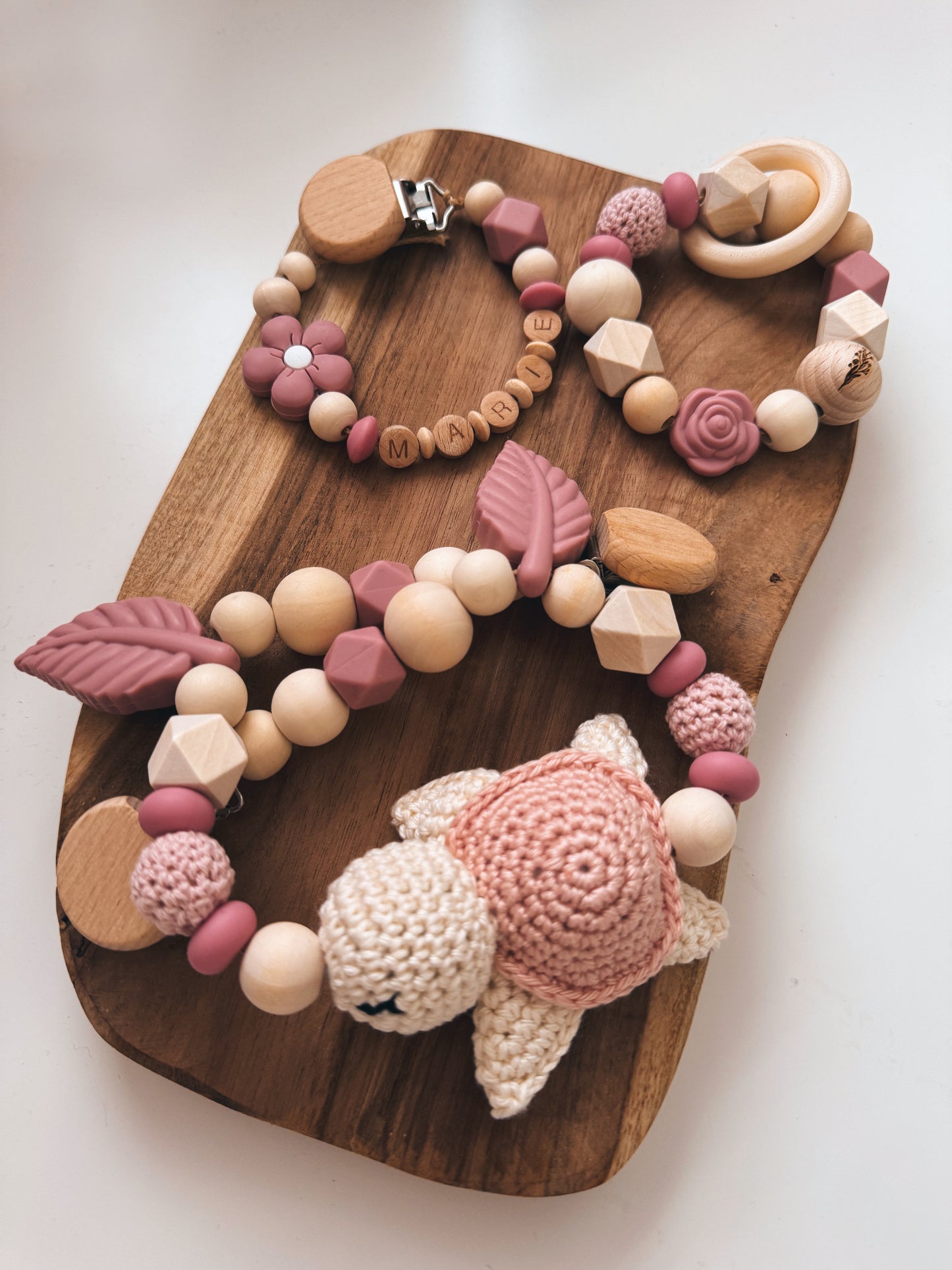 Schildkrötenglück - Kinderwagenkette, Greifring & Schnullerkette mit Namen personalisierbar | rosé |