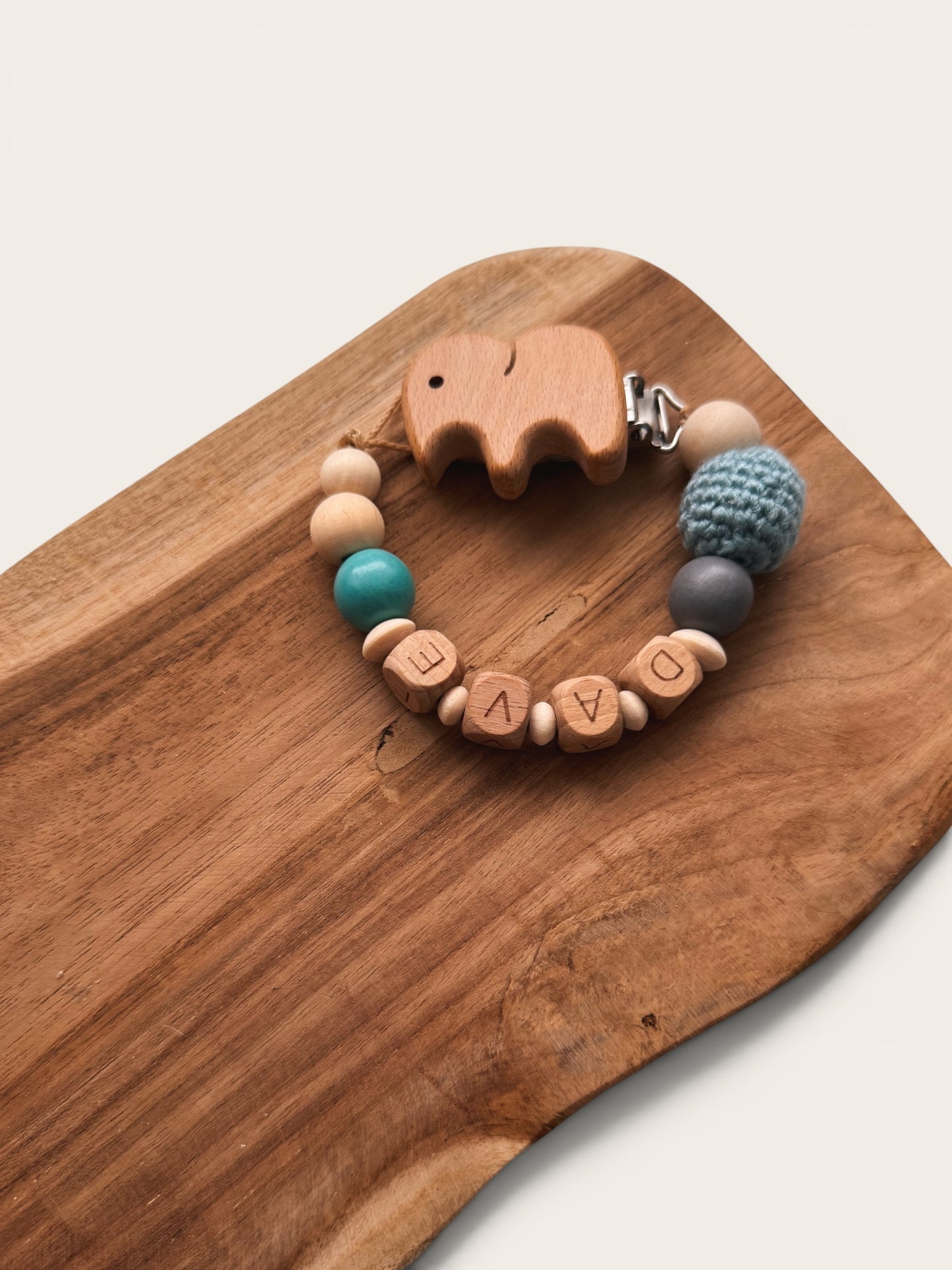 Elefantenliebe - Kinderwagenkette, Greifring, Rassel & Schnullerkette - mit Namen personalisierbar | aus Holzperlen | blau grau
