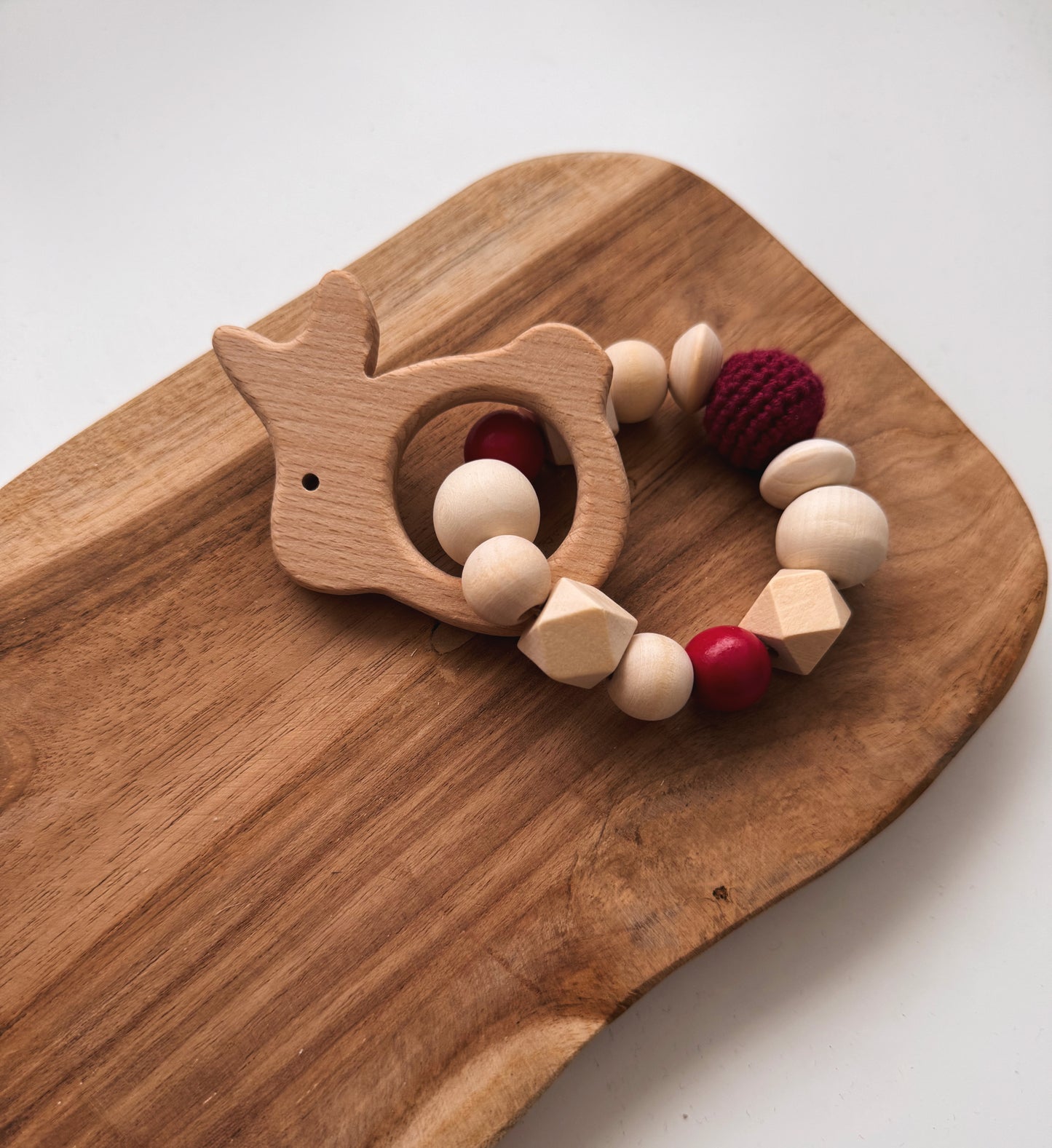 Hasenliebe - Kinderwagenkette, Greifring, Schnullerkette & Anhänger aus Holz- und Häkelperlen | Rosa / Beere