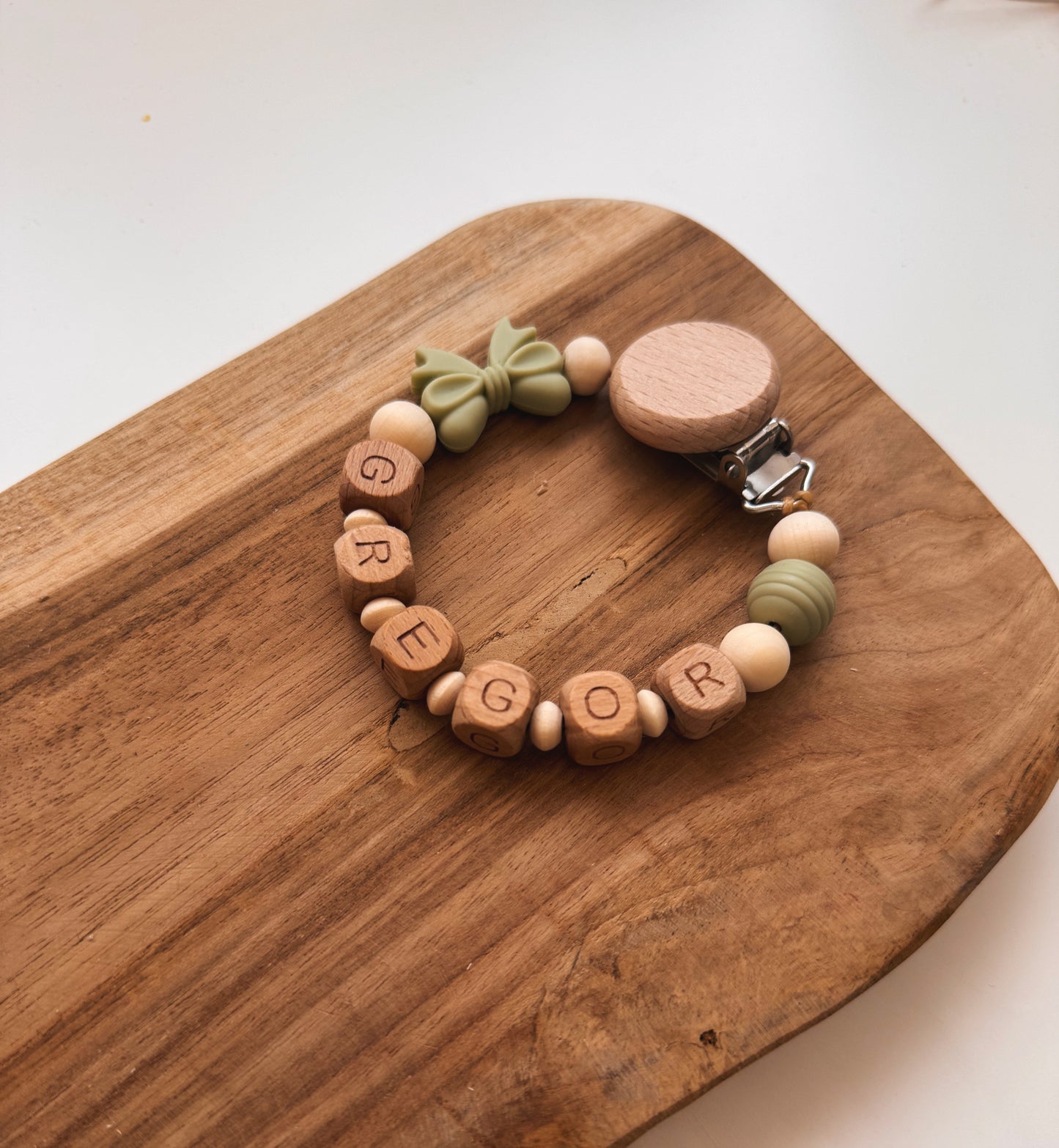Schnullerkette Schleife | mit Namen personalisierbar | Braun / Lind / beige / Salbei / Weinrot / Senfgelb