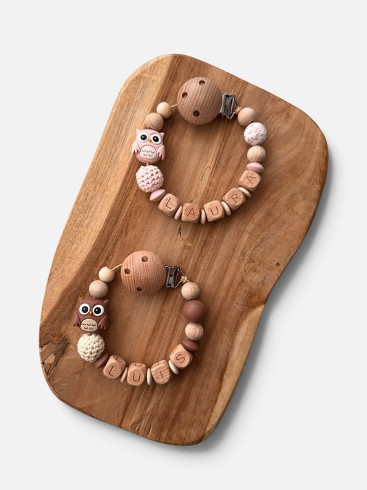 Schnullerkette Eule mit Namen personalisierbar Buchenholz rosa Rose braun Geschenk zur Geburt oder Taufe Baby Mädchen Junge mam Schnuller Silikonring Häkelperle 