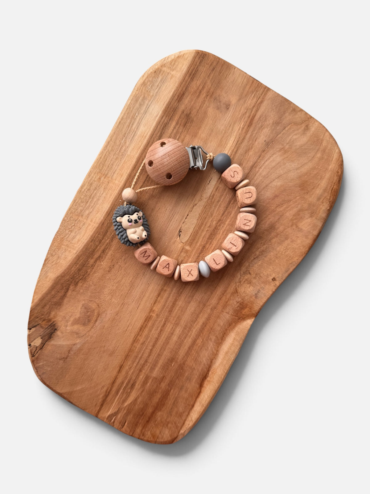 Personalizable pacifier chain with name | Hedgehog