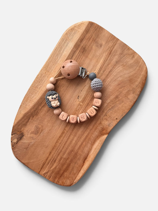 Schnullerkette Igel aus Holzperlen CE Häkelperle grau Geschenk zur Geburt oder Taufe Baby Junge Mädchen Silikonring mam Schnuller 