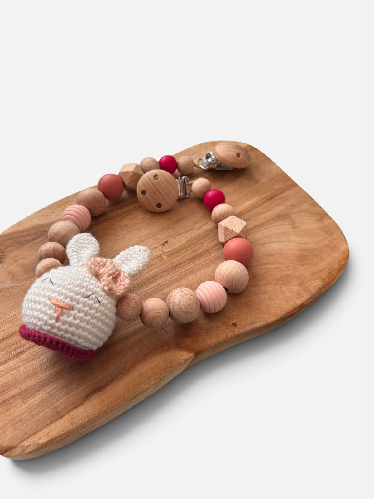 Hasenliebe - Kinderwagenkette & Schnullerkette aus Holz- und Silikonperlen | Rosa / Beere