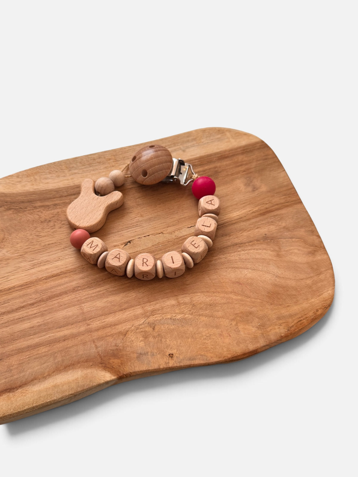 Hasenliebe - Kinderwagenkette & Schnullerkette aus Holz- und Silikonperlen | Rosa / Beere