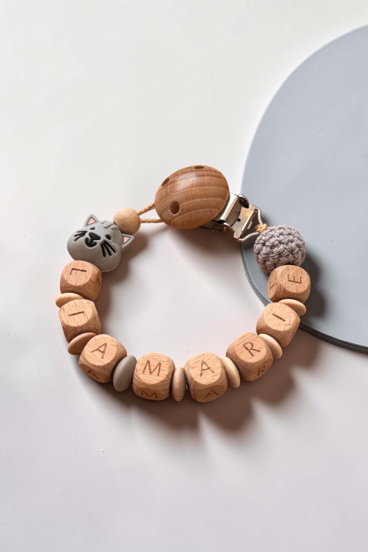 Schnullerkette Katze mit Namen personalisierbar | Beige & Grau