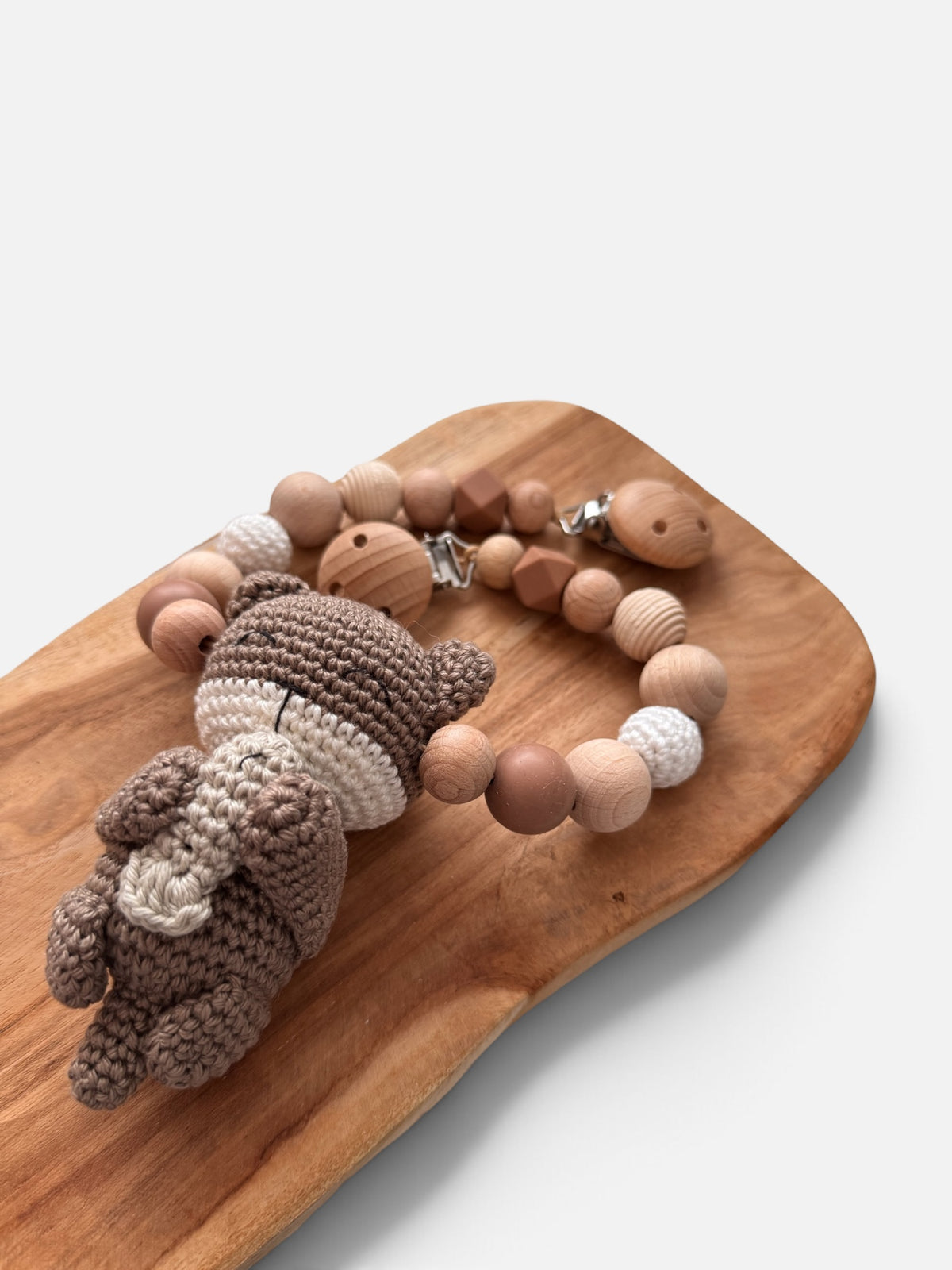 Otterliebe - Kinderwagenkette & Greifring aus Holz- und Silikonperlen | mit gehäkeltem Otter | häkelperle | braun | mit Namen personalisierbar
